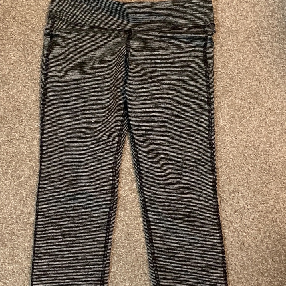 White and Black Capris Leggings